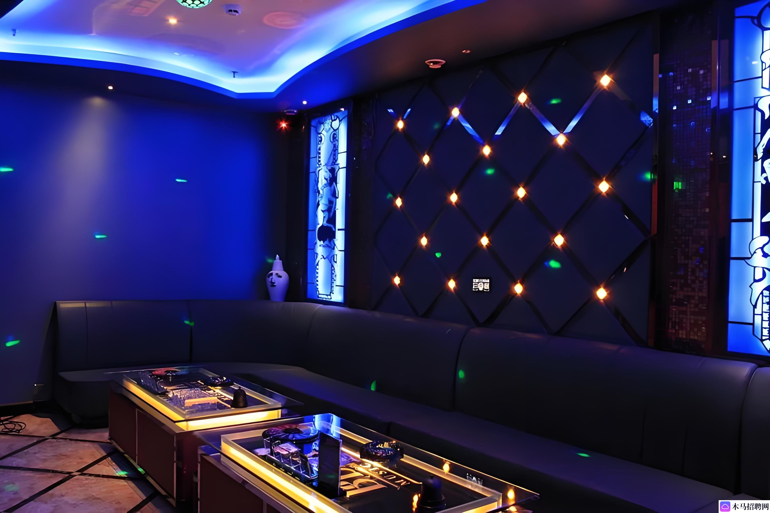 赣江夜游：红谷滩酒吧与摩天轮的浪漫巡航